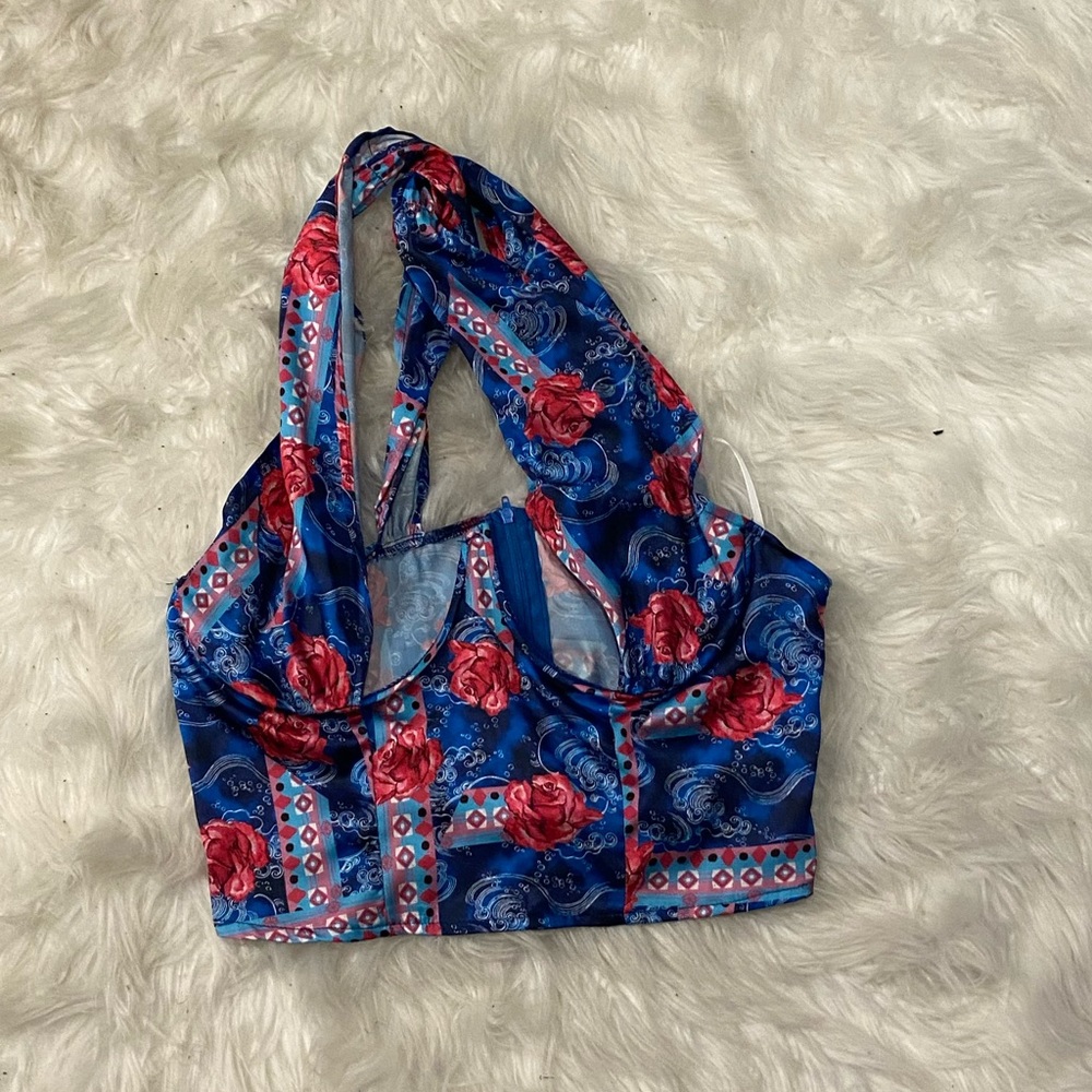 Floral crossover peekaboo bustier crop halter top